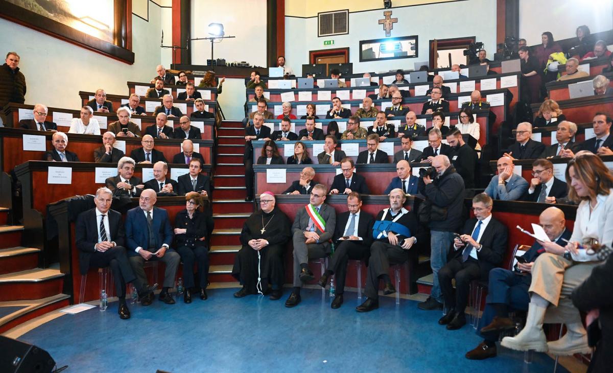 Posa della prima pietra 23